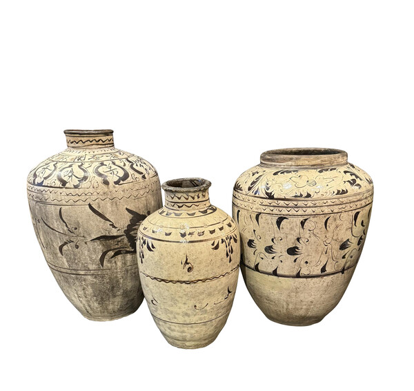 19thc CHINESE COLLECTION LARGE PATTERN CREAM / BROWN VASES