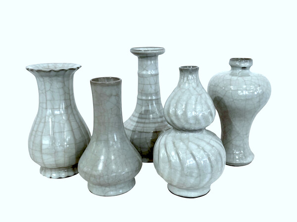 CONTEMPORARY CHINESE COLLECTION PALE TURQUOISE VASES WITH CONTRAST CRACKLE