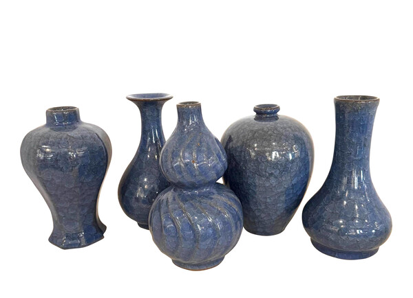 CONTEMPORARY CHINESE COLLECTION ROYAL BLUE CRACKLE GLAZE VASES