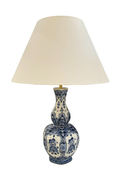 1940's Dutch  Single Delft Blue/White Traditional Pattern Lamp